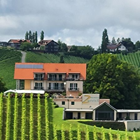 Zweytick Gaestezimmer Weingut Ratsch an der Weinstraße Eksteriør billede