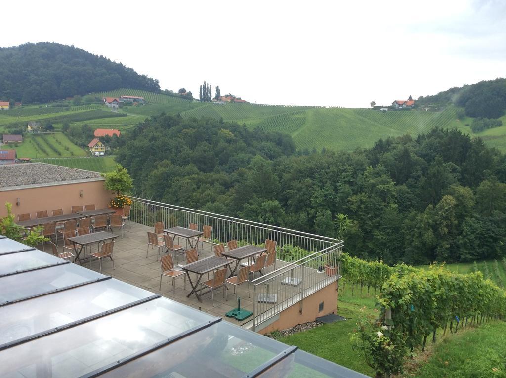 Zweytick Gaestezimmer Weingut Ratsch an der Weinstraße Eksteriør billede