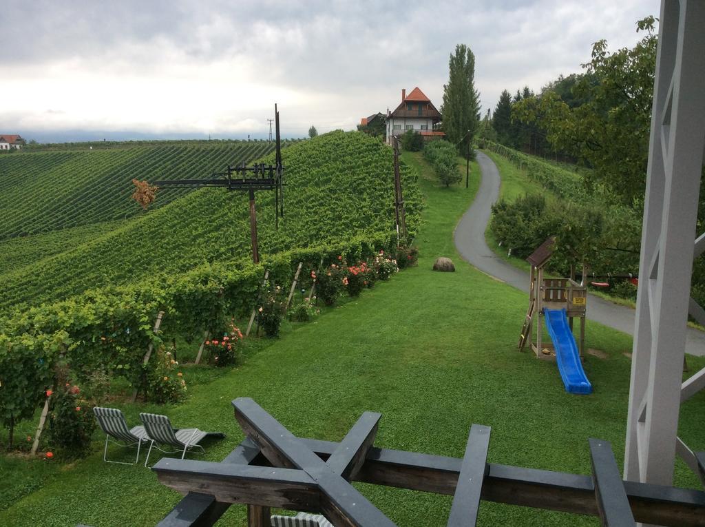 Zweytick Gaestezimmer Weingut Ratsch an der Weinstraße Eksteriør billede